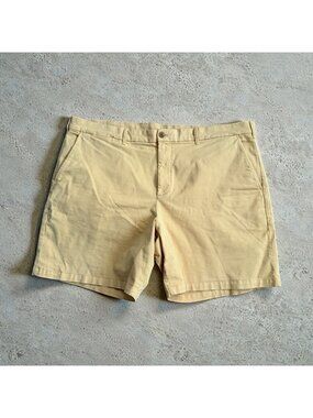 GAP Men's Yellow Khakis 8" Shorts Size 42
